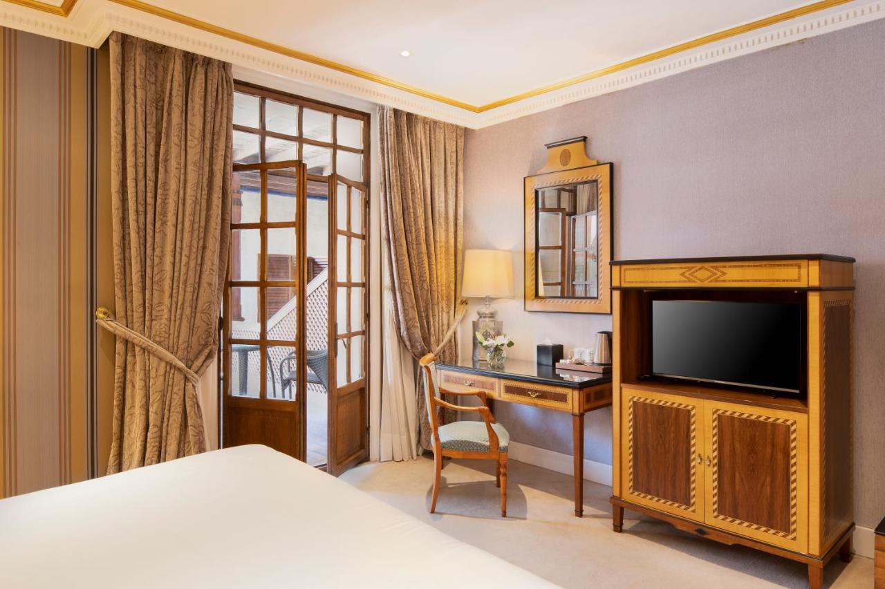Eurostars Hotel De La Reconquista Oviedo Eksteriør bilde A room at the hotel