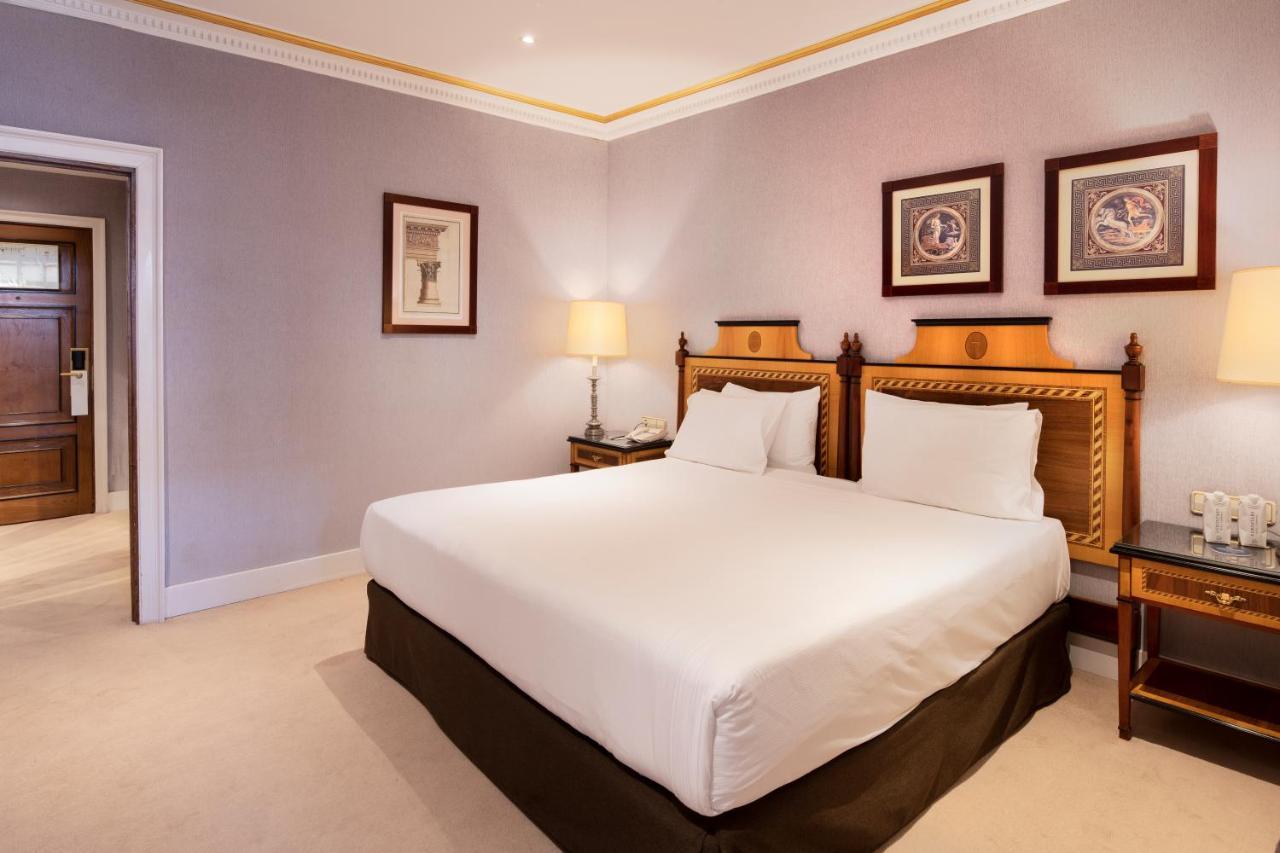 Eurostars Hotel De La Reconquista Oviedo Eksteriør bilde A bedroom at the InterContinental London