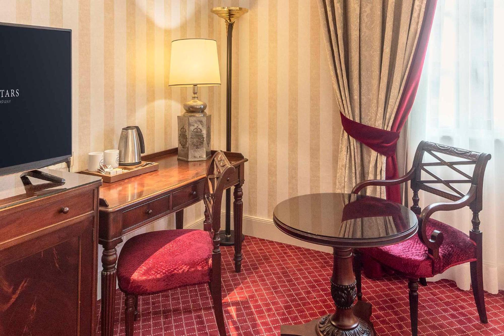 Eurostars Hotel De La Reconquista Oviedo Eksteriør bilde A room at the hotel