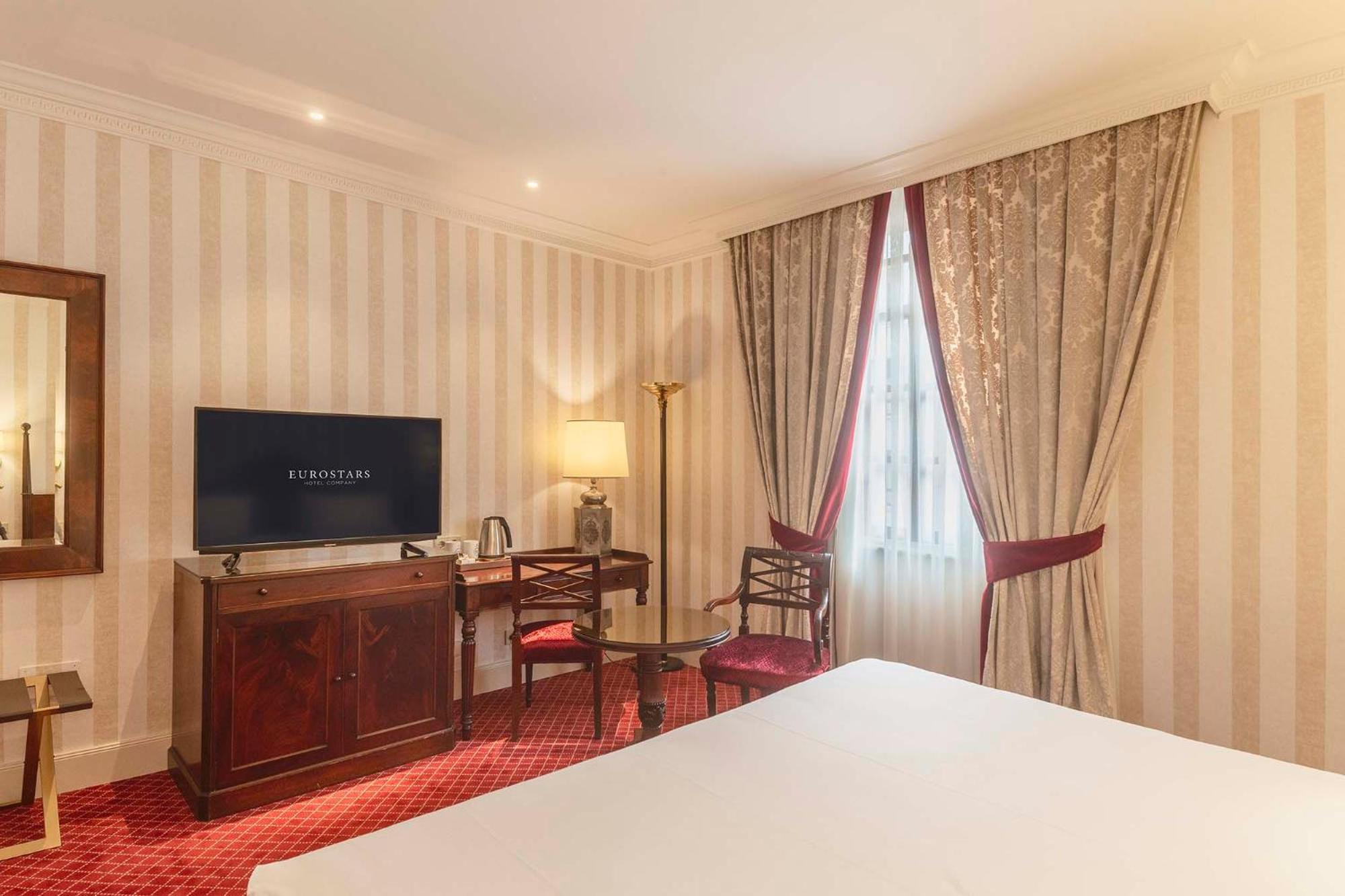 Eurostars Hotel De La Reconquista Oviedo Eksteriør bilde A room at the hotel